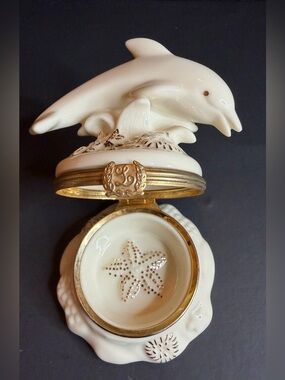 Lenox Treasures porcelain trinket box "The Dolphin Splash Box" Gold Trim
